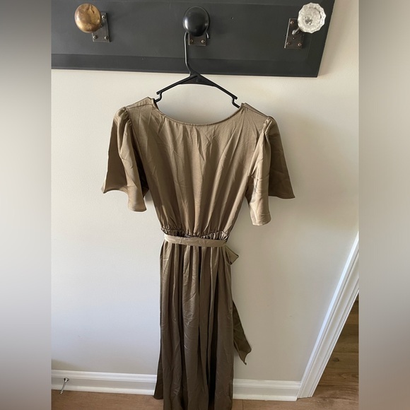Baltic Born Sicily Wrap Dress - Olive NWT - Picture 4 of 7